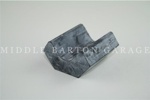 RUBBER MOUNT FOR FRONT LEAF SPRING 600/D